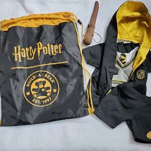 Build-A-Bear Black and Yellow Harry Potter Clothing Set & Drawstring Bag